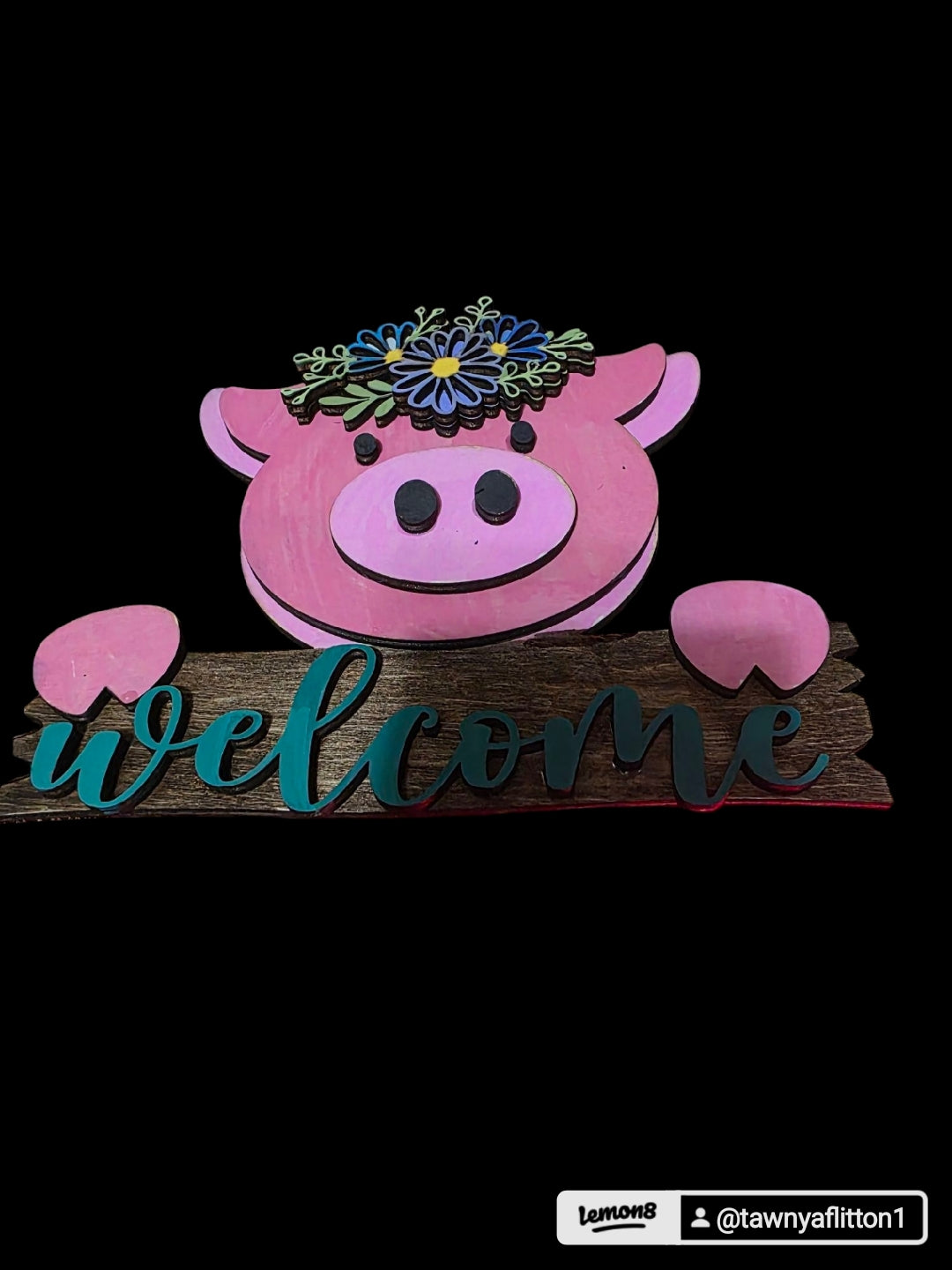 Pig welcome sign